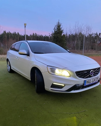 Volvo V60 cena 103300 przebieg: 67450, rok produkcji 2017 z Nowogród Bobrzański małe 781